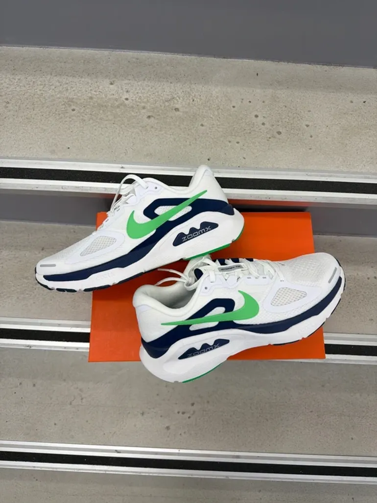 Tweedehands Nike Structure Plus bike — afbeelding 2 van 5