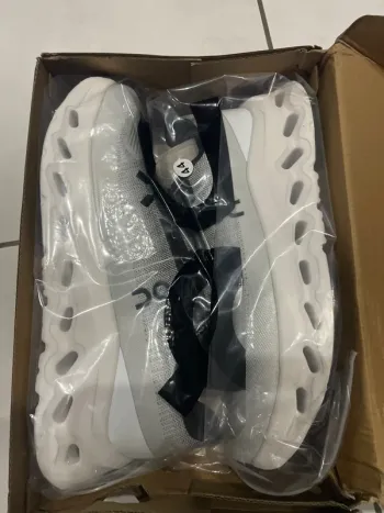 On Running Cloud Running Shoes d'occasion