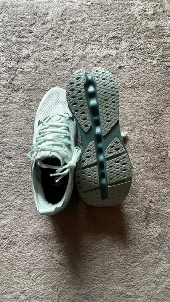 Used On Running Cloud bike — image 5 of 6