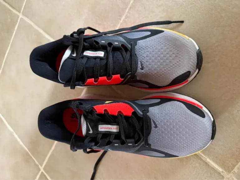 Used Nike Structure ZoomX bike — image 2 of 6