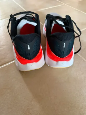 Used Nike Structure ZoomX bike — image 3 of 6