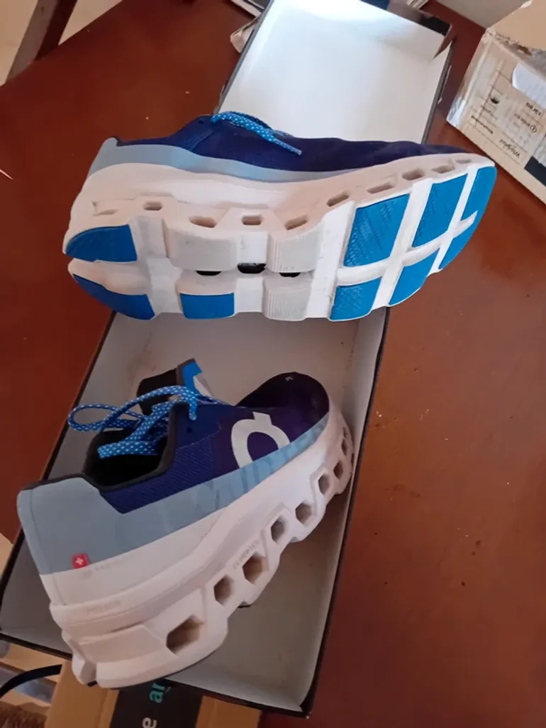 Used On Running Cloud bike — image 2 of 3