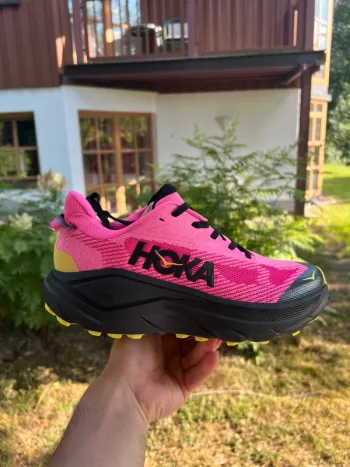 Ideal HOKA Laufschuhe Running Shoes d'occasion