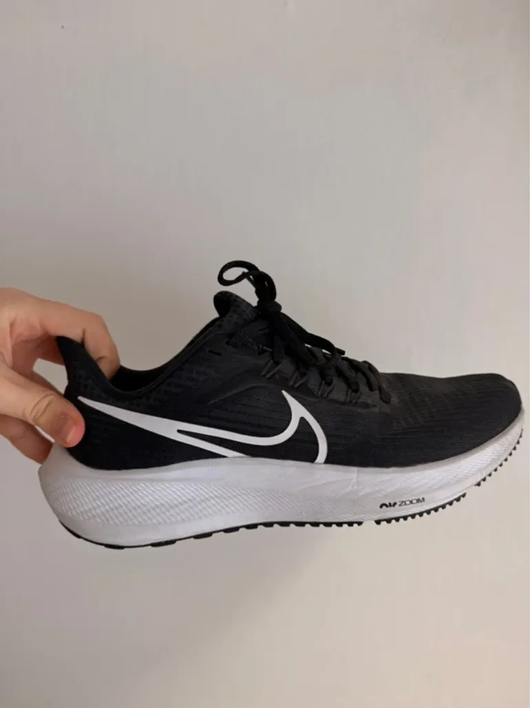 Used Pegasus Nike Air Zoom bike — image 4 of 8