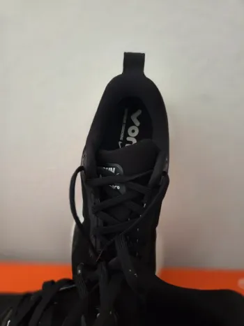 Nike Vomero 18 bike d'occasion — image 3 sur 9