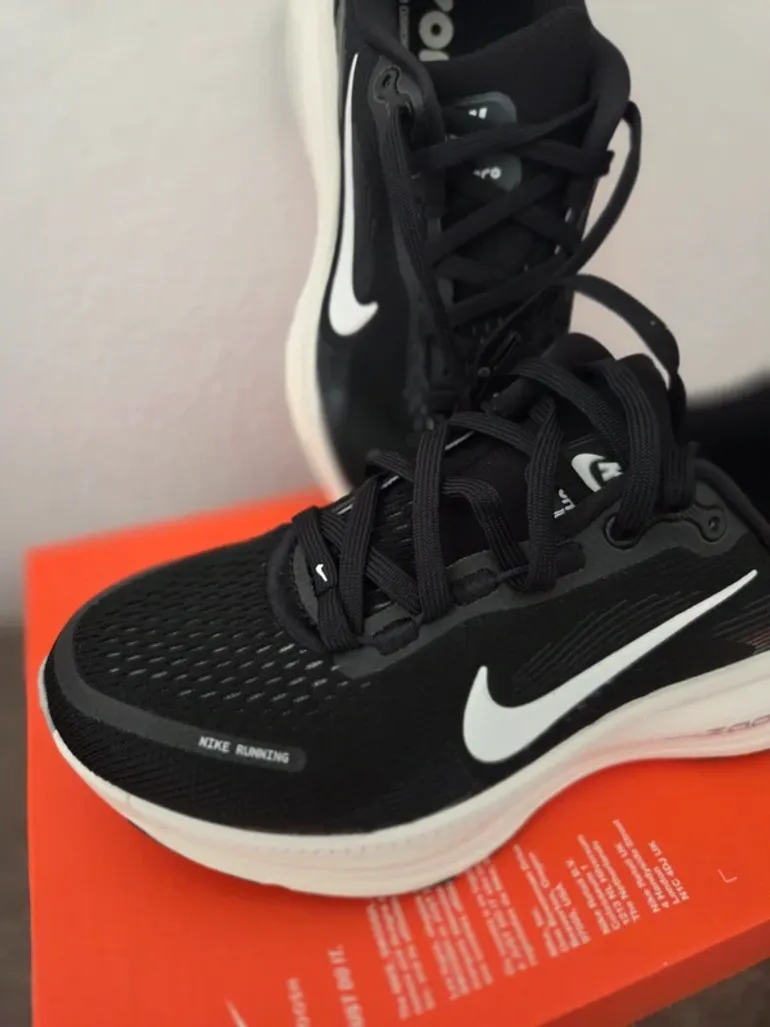 Nike Vomero 18 bike d'occasion — image 2 sur 9