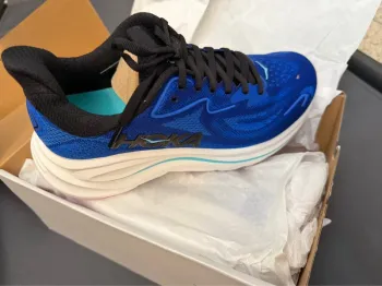 Hoka Schuhe Running Shoes de segunda mano