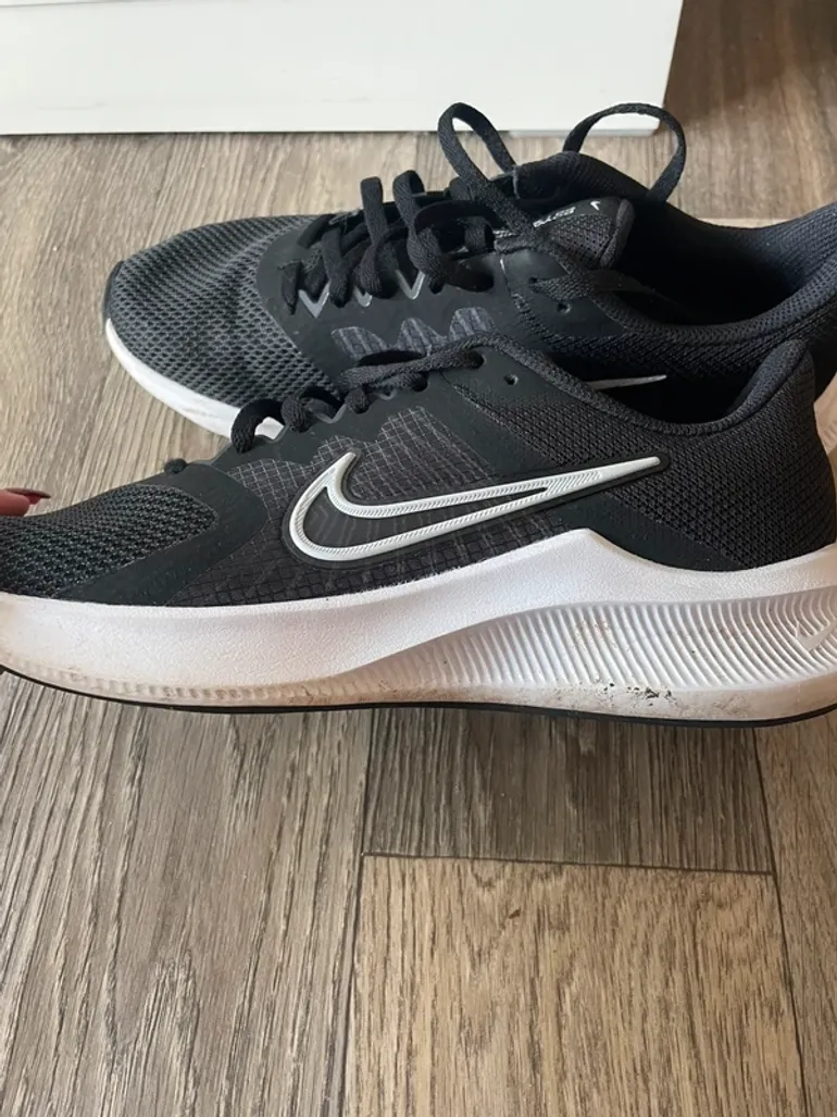 Käytetty Nike Sportschuhe mit dicker Sohle bike — kuva 2 / 6