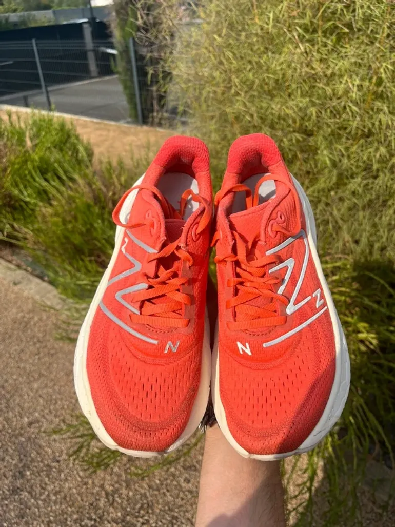 New Balance Fresh Foam X More v4 bike usato — immagine 4 di 8