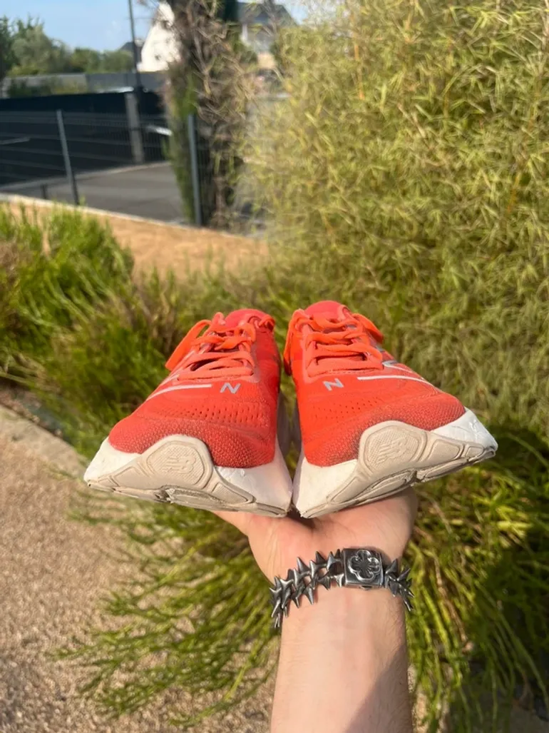 New Balance Fresh Foam X More v4 bike usato — immagine 3 di 8