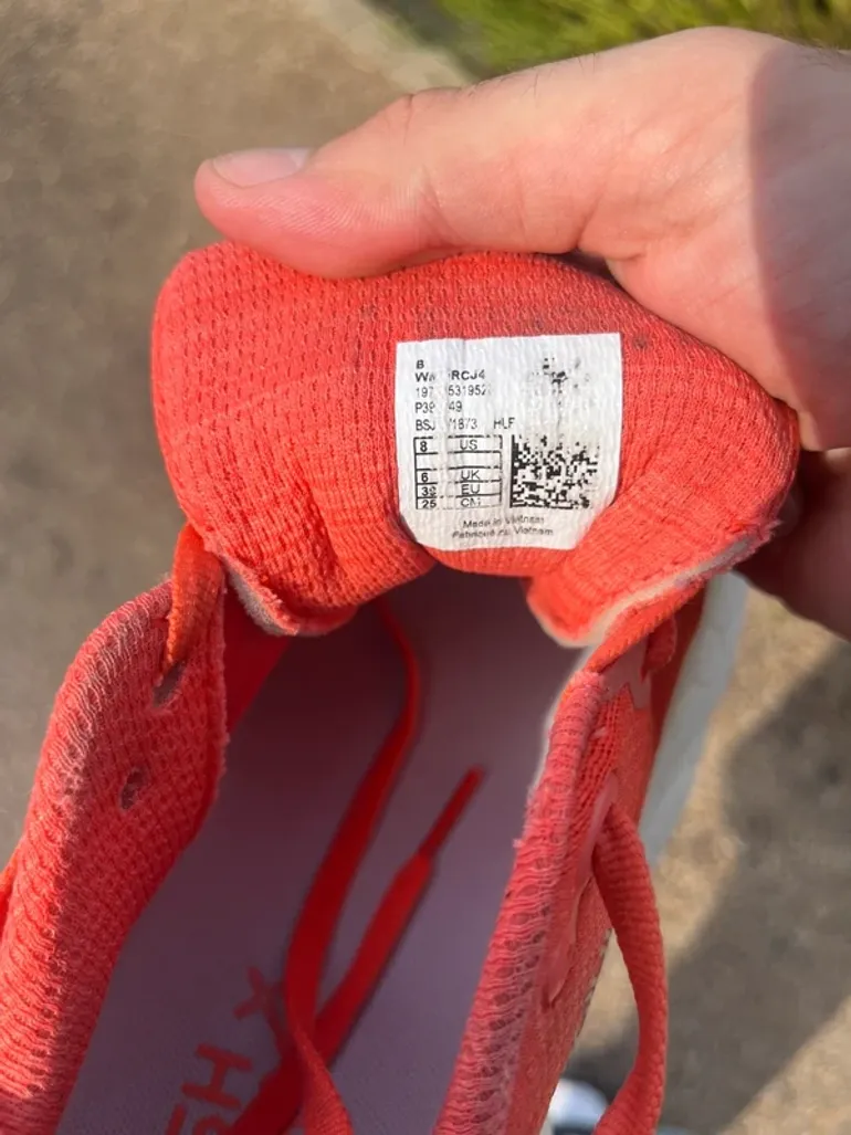 New Balance Fresh Foam X More v4 bike usato — immagine 8 di 8