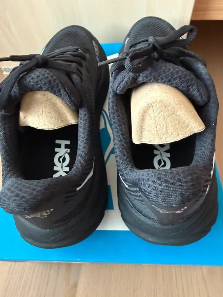 Used Hoka Clifton 9 bike — image 3 of 4