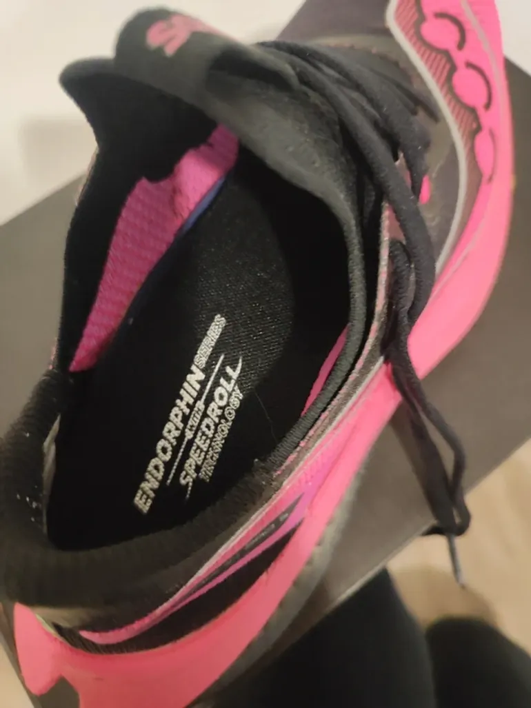 Used Saucony Running Shoes bike — image 9 of 15