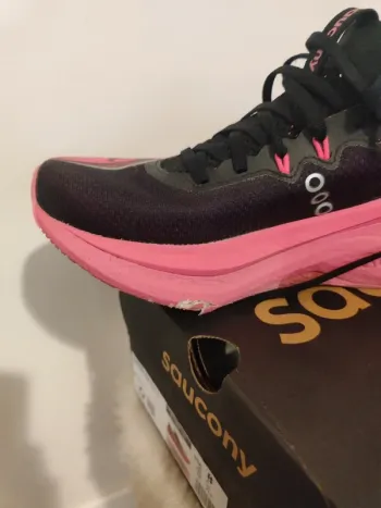 Used Saucony Running Shoes bike — image 5 of 15