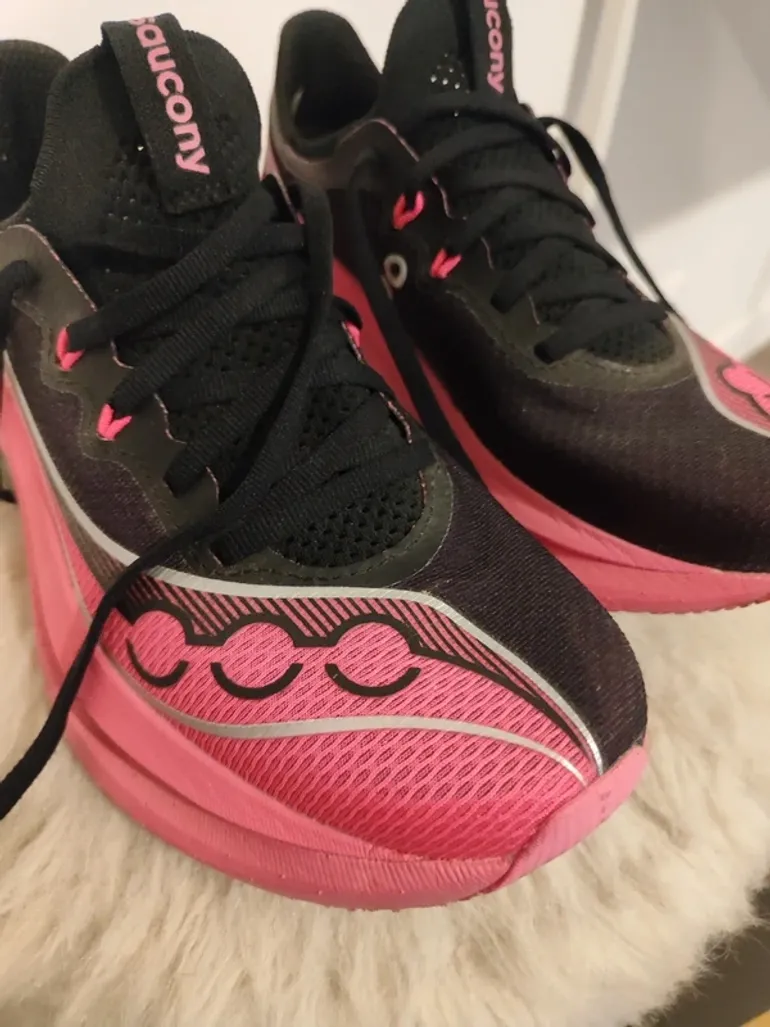 Used Saucony Running Shoes bike — image 14 of 15