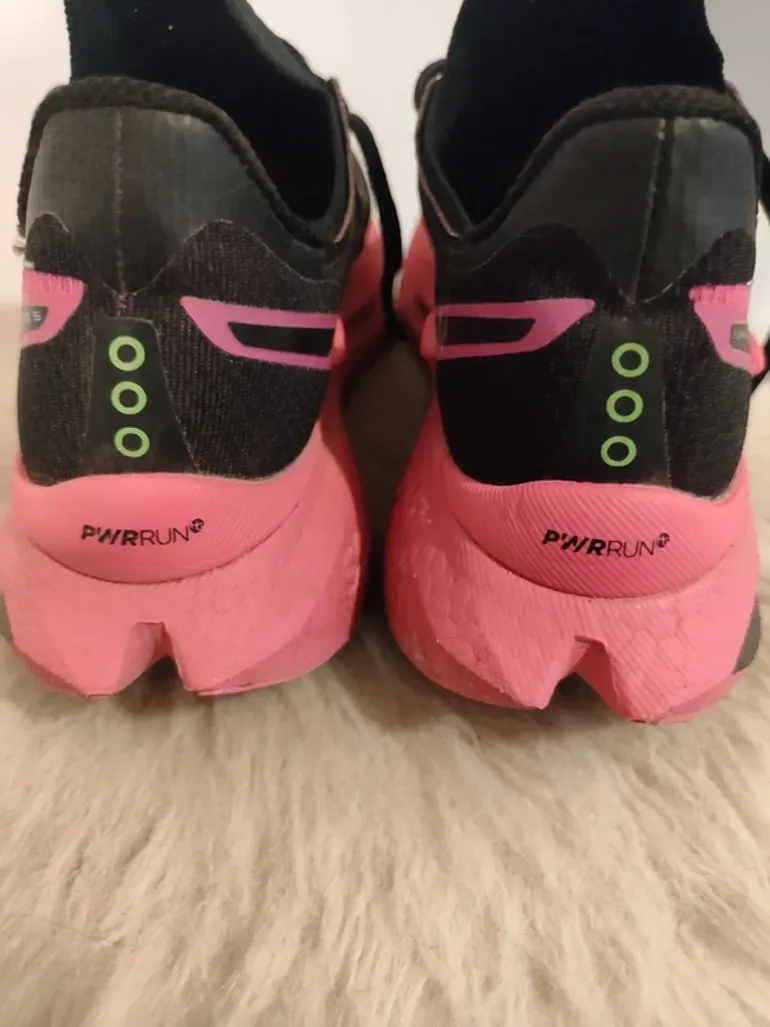 Used Saucony Running Shoes bike — image 15 of 15