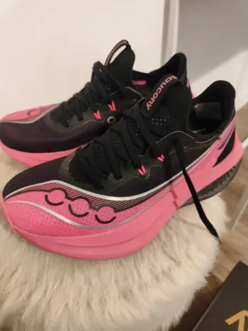 Used Saucony Running Shoes bike — image 12 of 15