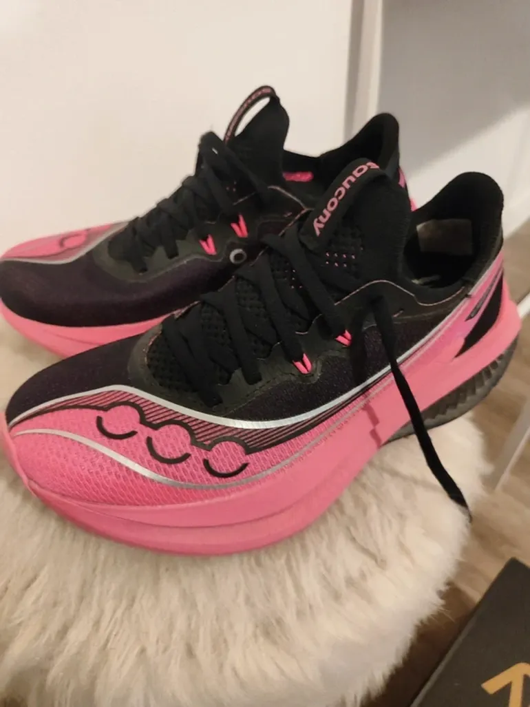 Used Saucony Running Shoes bike — image 12 of 15