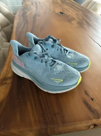 Hoka Clifton 9 Running Shoes de segunda mano