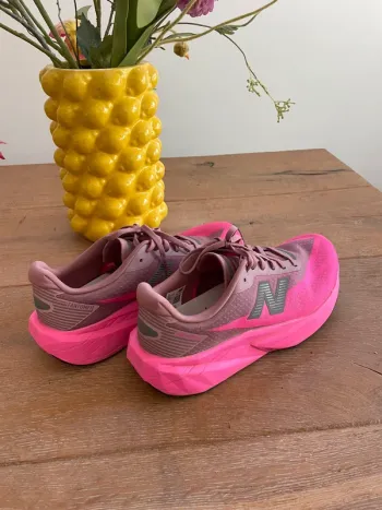 New Balance Rebel v5 bike usato — immagine 8 di 9