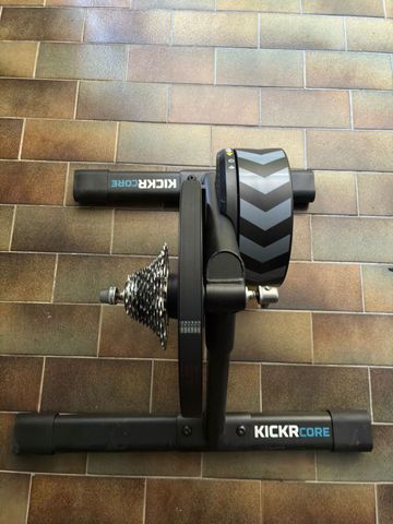 Gebrauchtes Wahoo KICKR CORE 2 2025 bike — Bild 2 von 5