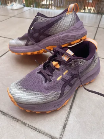 Used Asics Trabuco 12 Running Shoes