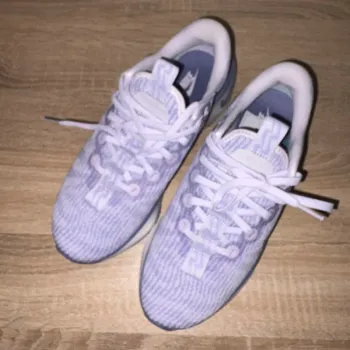 Used Nike Walking Shoes bike — image 7 of 9