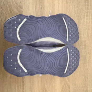 Used Nike Walking Shoes bike — image 5 of 9