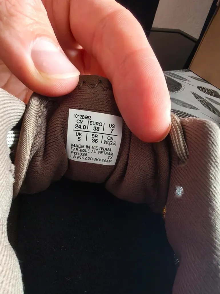 Tweedehands Asics Novablast TR 5 bike — afbeelding 4 van 4