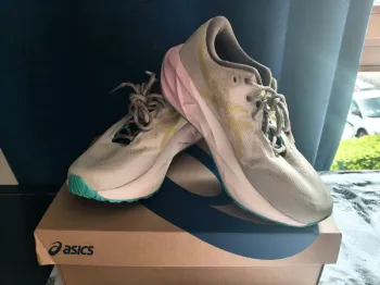 Used Asics Novablast TR 5 Running Shoes
