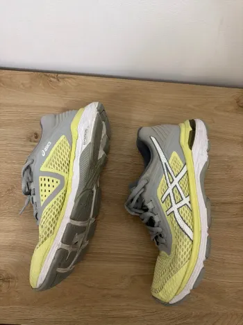 Used Asics Shoes bike — image 7 of 9