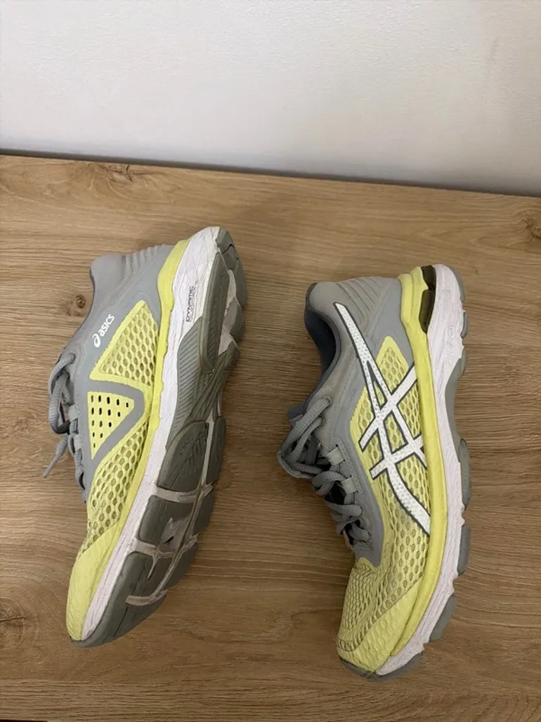 Used Asics Shoes bike — image 7 of 9