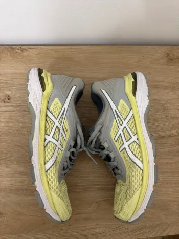 Used Asics Shoes bike — image 8 of 9
