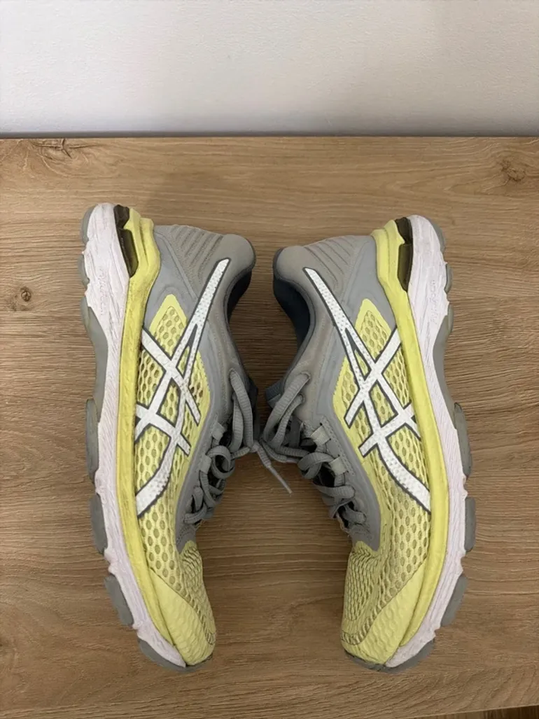 Used Asics Shoes bike — image 8 of 9
