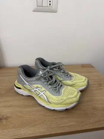 Used Asics Shoes Running Shoes