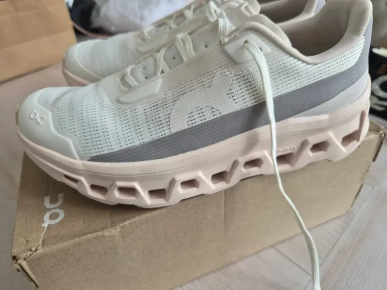 Used On Running Shoes bike — image 3 of 9