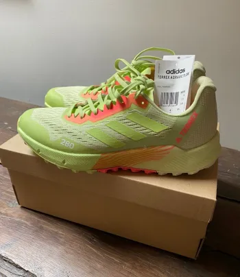 Used Flow Agravic 2 W Running Shoes