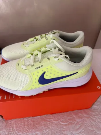 Used Nike Donna Running Shoes bike — image 2 of 8