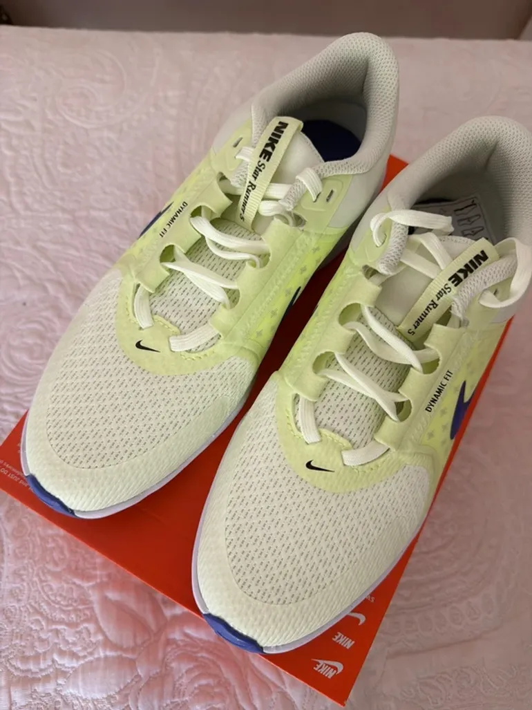 Used Nike Donna Running Shoes bike — image 3 of 8