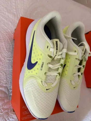 Used Nike Donna Running Shoes bike — image 5 of 8