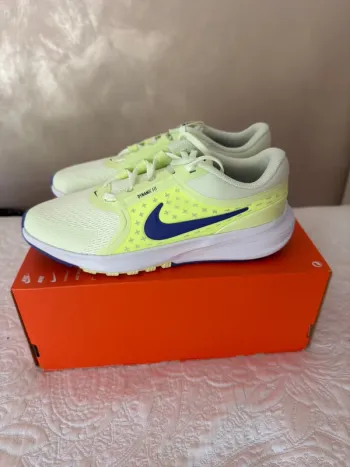 Gebrauchtes Nike Donna Running Shoes Running Shoes
