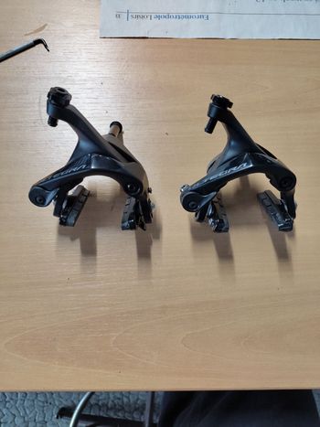 Shimano Ultegra BR-R8100 Rim Brake Calipers Brakes usato