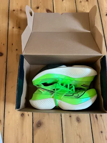 Used Premium Endorphin Elite Running Shoes