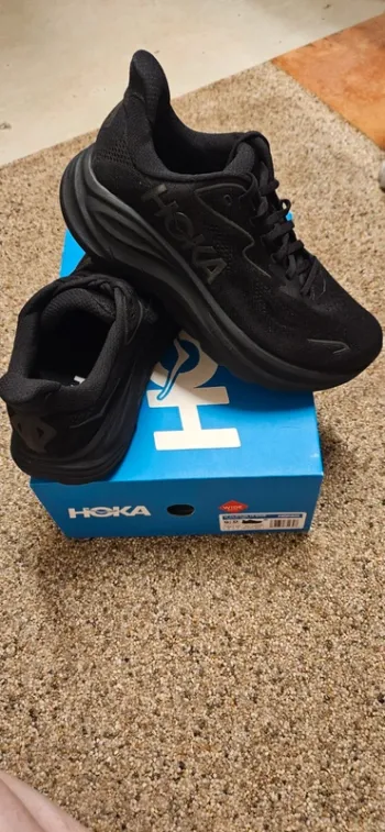 Used Hoka Clifton 10 Running Shoes