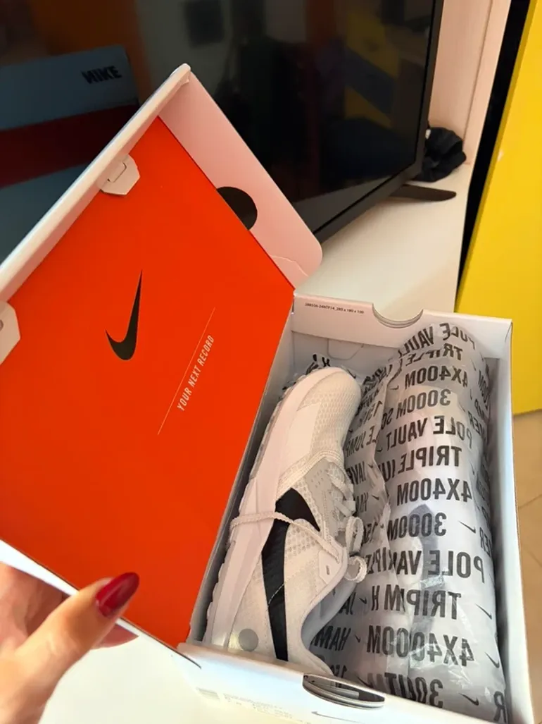 Used Nike Zoom Rival Waffle 6 bike — image 5 of 5