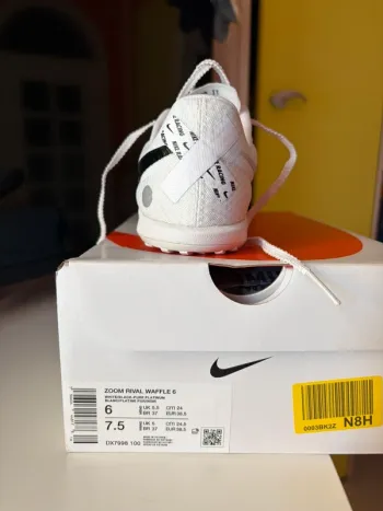 Used Nike Zoom Rival Waffle 6 Running Shoes