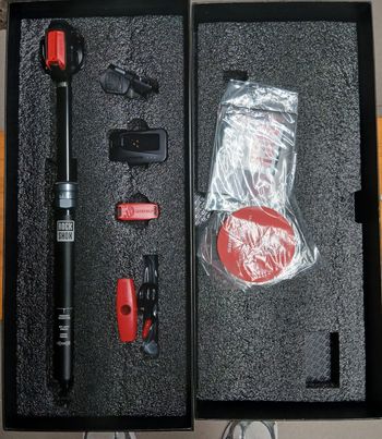 Używany RockShox Reverb AXS 2026 Saddles & Seatposts