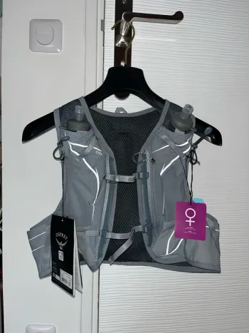 Used Osprey Dyna 1, 5L Running Accessories