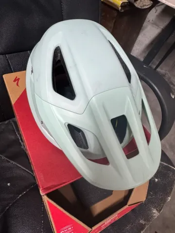 Used Specialized Casco MTB taglia M 2024 bike — image 3 of 4