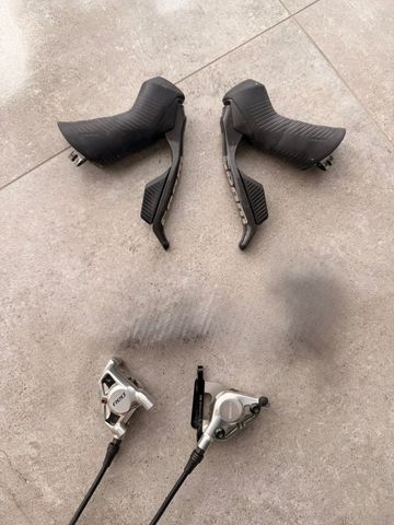 Używany Sram Red AXS E1 Shift Levers and Brake Calipers 2025 Drivetrain & Pedals